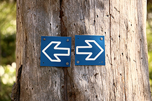 navigation signs, left or right